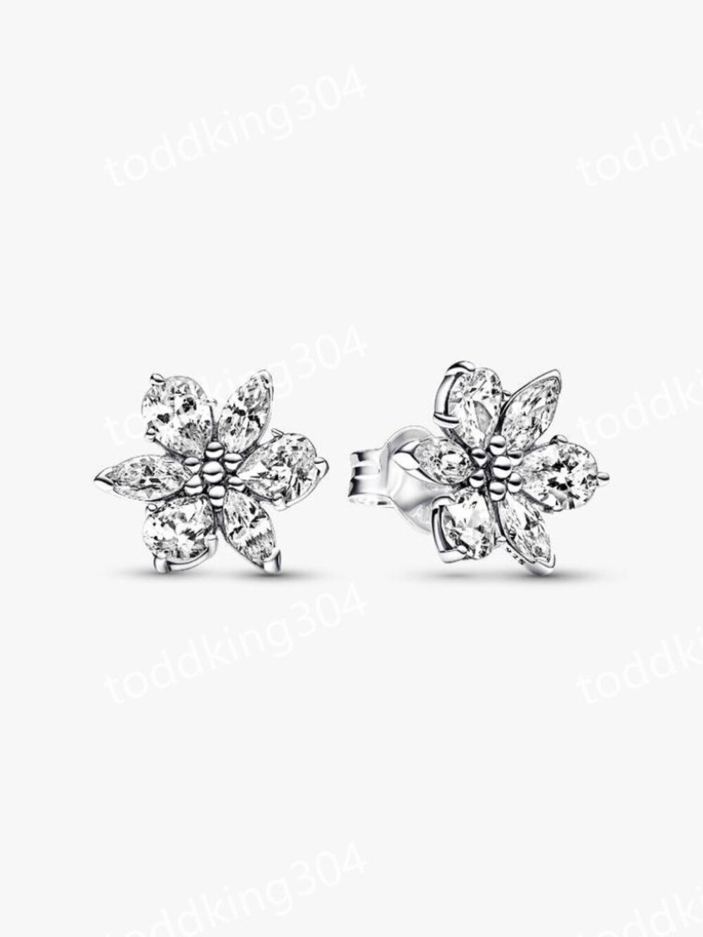 Sparkling Herbarium Cluster Stud Earrings